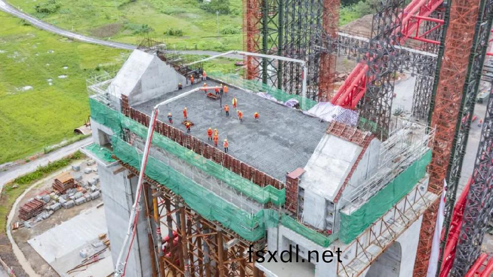 全國首次！平陸運河特大(da)橋(qiao)沉井採用(yong)泡沫混凝土 海外僑領僑商(shang)看(kan)好平陸運河商機，平(ping)陸運河特大橋進展如何